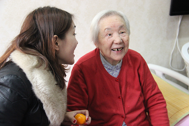年輕人安防開展“孝滿天下，愛在翠林”活動